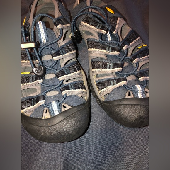 Keen Hiking Sandals 7.5 - Picture 6 of 6